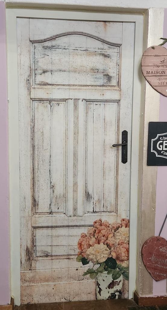 DOOR DECOUPAGE PAPIER - White vintage profiled door with flower pot PR-MDD037